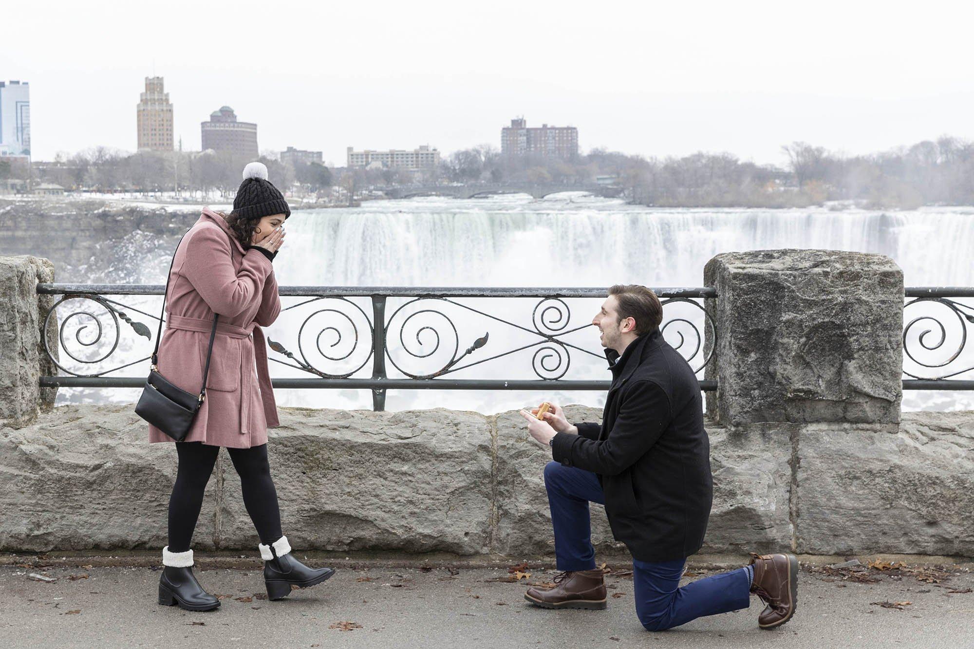 carousel-hero-element image-6